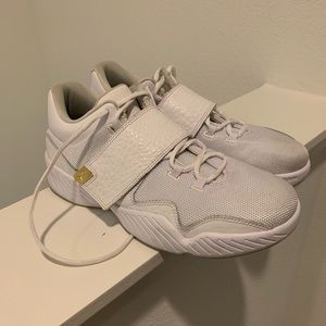 Jordan J23 “Pure Platinum” - USED